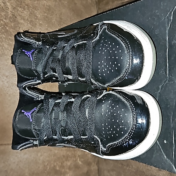 Jordan 1 Mid SE (PS) Sneakers - Picture 3 of 11